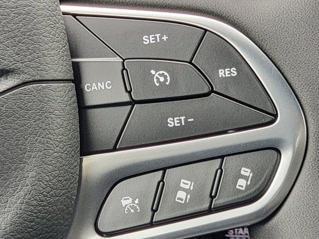 2027 Chrysler Pacifica PACIFICA SELECT AWD