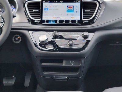 2026 Chrysler Pacifica PACIFICA SELECT AWD