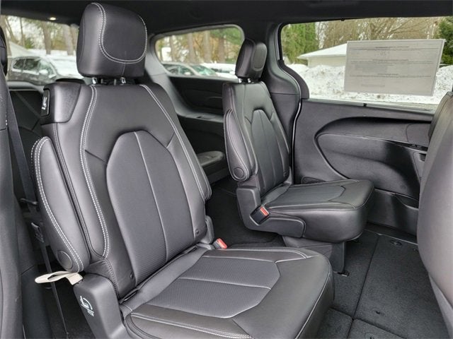 2026 Chrysler Pacifica PACIFICA SELECT AWD