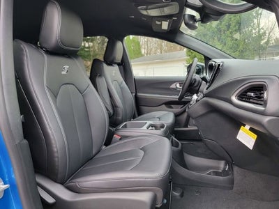 2026 Chrysler Pacifica PACIFICA SELECT AWD