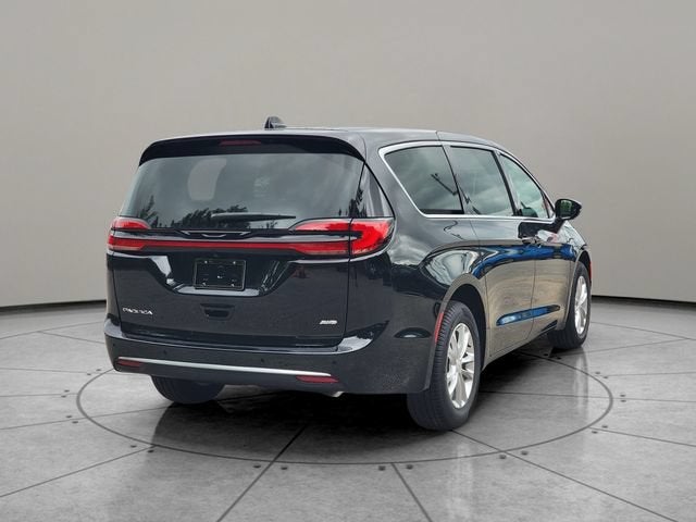 2027 Chrysler Pacifica PACIFICA SELECT AWD