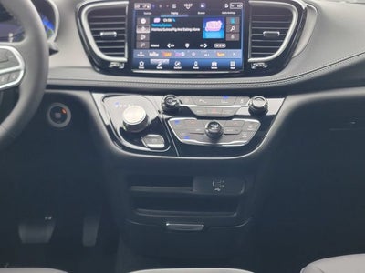 2027 Chrysler Pacifica PACIFICA SELECT AWD