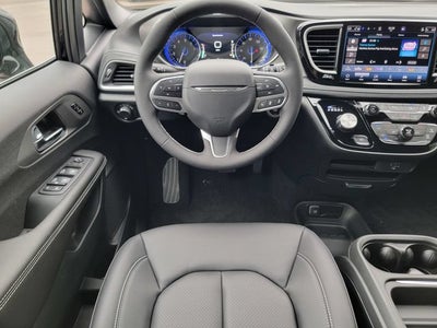 2027 Chrysler Pacifica PACIFICA SELECT AWD