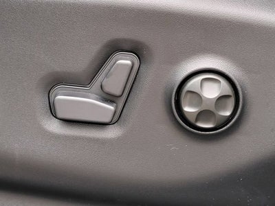 2027 Chrysler Pacifica PACIFICA SELECT AWD