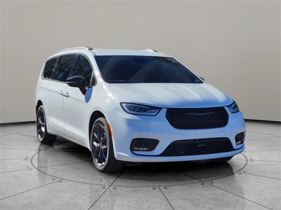 2026 Chrysler Pacifica PACIFICA SELECT AWD
