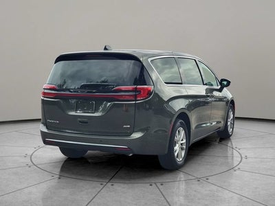 2027 Chrysler Pacifica PACIFICA SELECT AWD