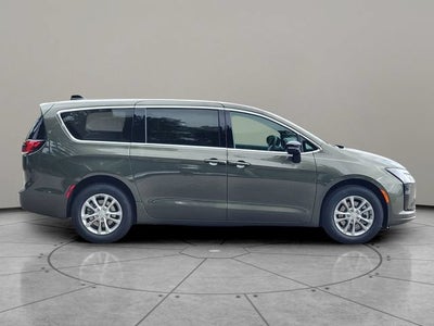 2027 Chrysler Pacifica PACIFICA SELECT AWD