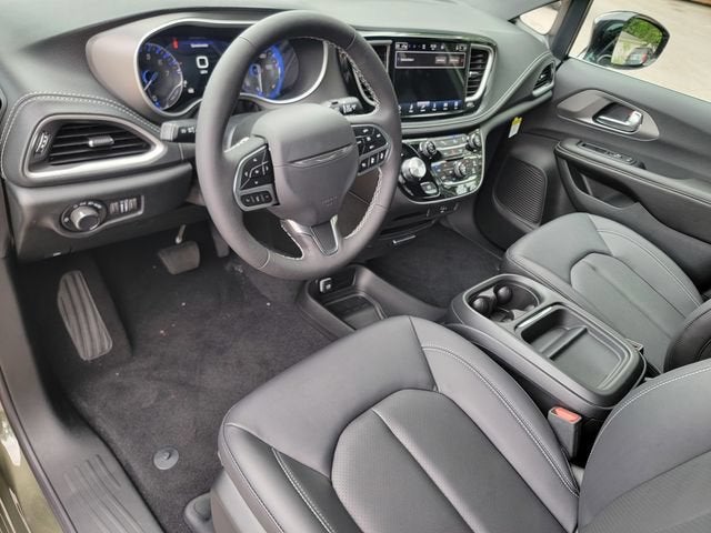 2027 Chrysler Pacifica PACIFICA SELECT AWD
