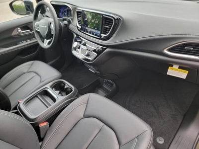 2027 Chrysler Pacifica PACIFICA SELECT AWD