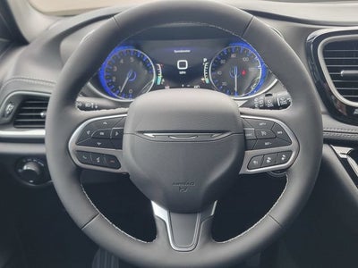 2027 Chrysler Pacifica PACIFICA SELECT AWD