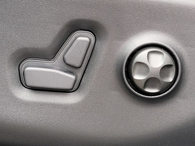 2027 Chrysler Pacifica PACIFICA SELECT AWD