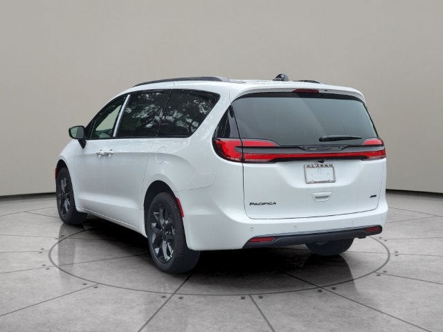 2027 Chrysler Pacifica PACIFICA SELECT AWD