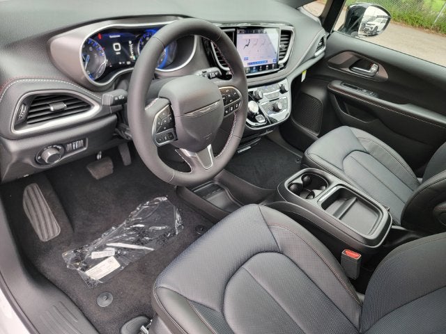 2027 Chrysler Pacifica PACIFICA SELECT AWD