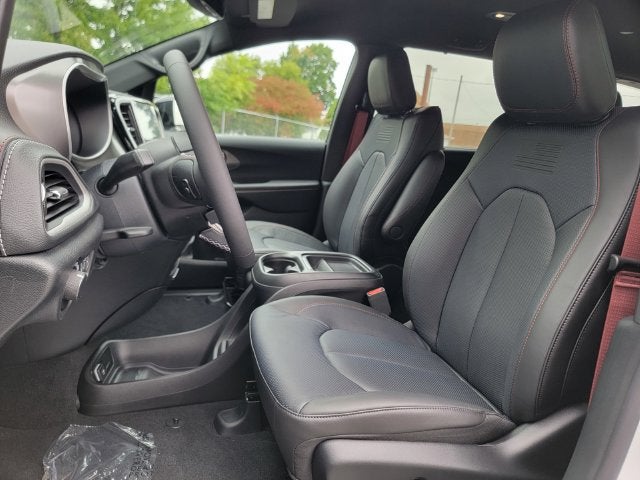 2027 Chrysler Pacifica PACIFICA SELECT AWD
