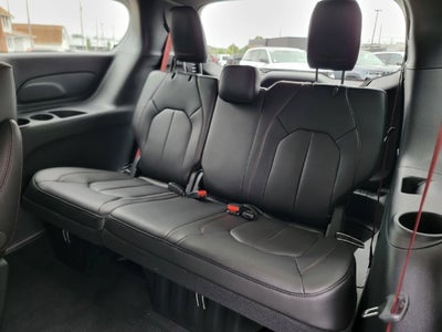 2027 Chrysler Pacifica PACIFICA SELECT AWD