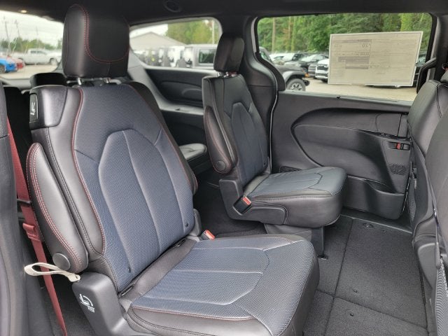 2027 Chrysler Pacifica PACIFICA SELECT AWD