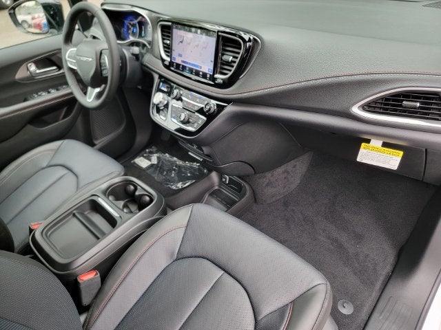 2027 Chrysler Pacifica PACIFICA SELECT AWD