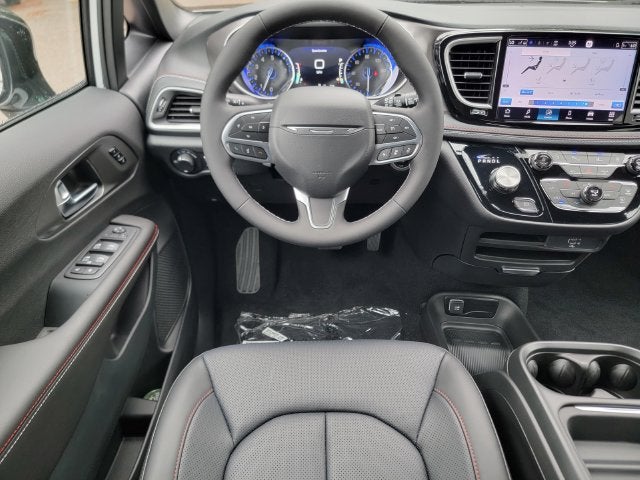 2027 Chrysler Pacifica PACIFICA SELECT AWD