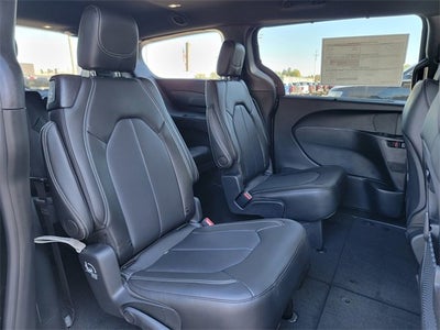 2026 Chrysler Pacifica PACIFICA SELECT AWD