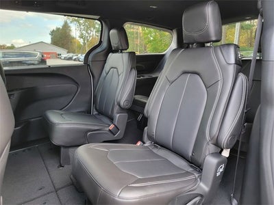 2026 Chrysler Pacifica PACIFICA SELECT AWD