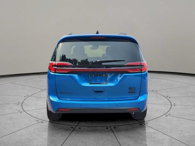 2027 Chrysler Pacifica PACIFICA SELECT AWD