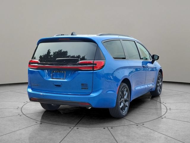 2027 Chrysler Pacifica PACIFICA SELECT AWD