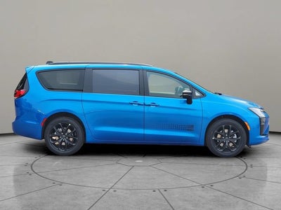 2027 Chrysler Pacifica PACIFICA SELECT AWD