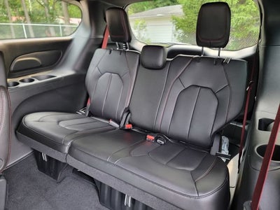 2027 Chrysler Pacifica PACIFICA SELECT AWD