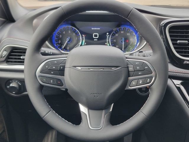 2027 Chrysler Pacifica PACIFICA SELECT AWD