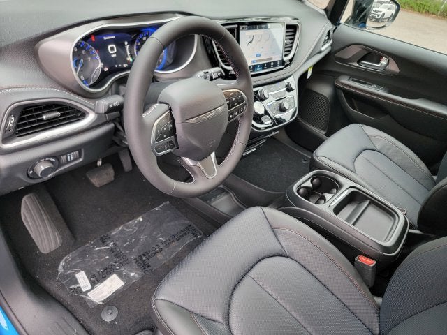 2027 Chrysler Pacifica PACIFICA SELECT AWD
