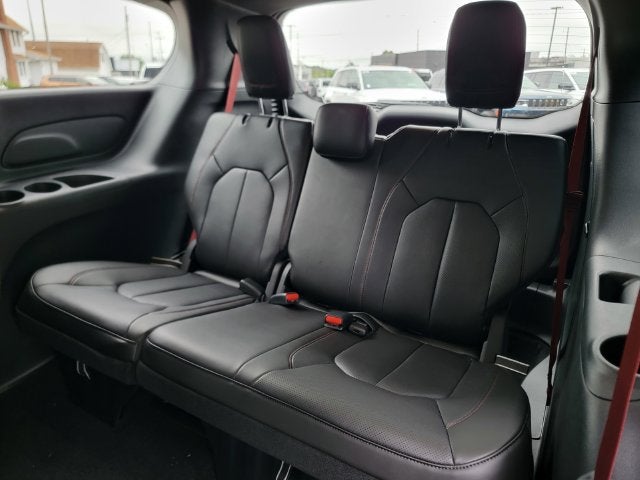 2027 Chrysler Pacifica PACIFICA SELECT AWD