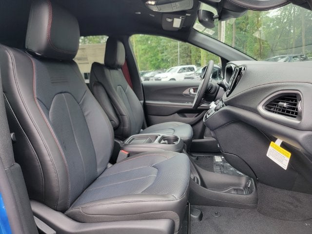 2027 Chrysler Pacifica PACIFICA SELECT AWD