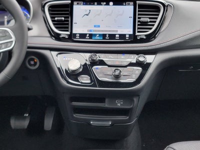 2027 Chrysler Pacifica PACIFICA SELECT AWD
