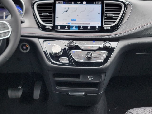 2027 Chrysler Pacifica PACIFICA SELECT AWD