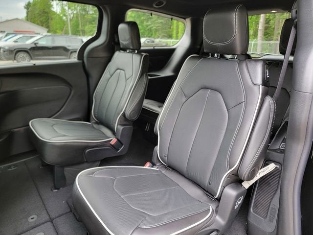 2027 Chrysler Pacifica PACIFICA LIMITED AWD