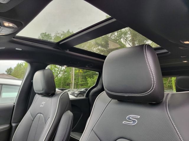 2027 Chrysler Pacifica PACIFICA LIMITED AWD