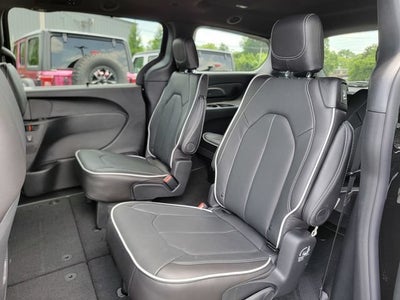 2027 Chrysler Pacifica PACIFICA LIMITED AWD