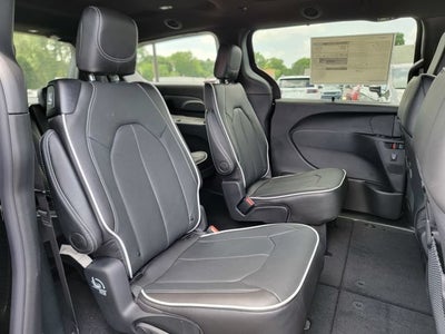 2027 Chrysler Pacifica PACIFICA LIMITED AWD