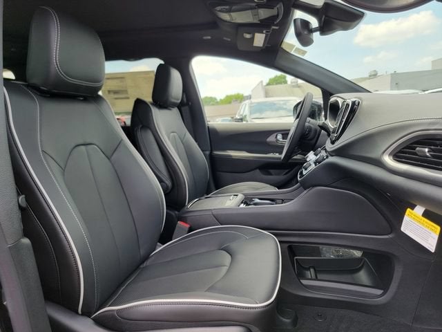 2027 Chrysler Pacifica PACIFICA LIMITED AWD