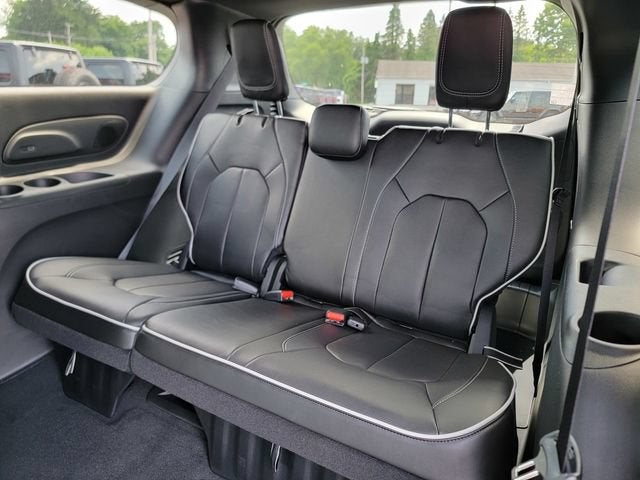2027 Chrysler Pacifica PACIFICA LIMITED AWD