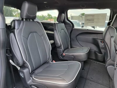 2027 Chrysler Pacifica PACIFICA LIMITED AWD