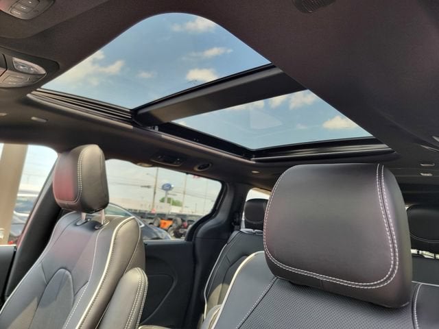 2027 Chrysler Pacifica PACIFICA LIMITED AWD