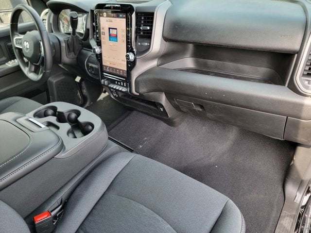 2026 RAM Ram 2500 RAM 2500 BLACK EXPRESS CREW CAB 4X4 6'4' BOX