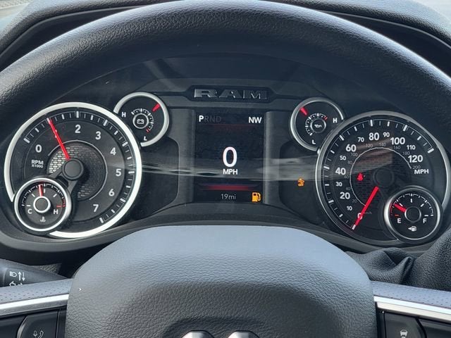 2026 RAM Ram 2500 RAM 2500 BLACK EXPRESS CREW CAB 4X4 6'4' BOX