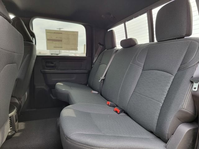 2026 RAM Ram 2500 RAM 2500 BLACK EXPRESS CREW CAB 4X4 6'4' BOX