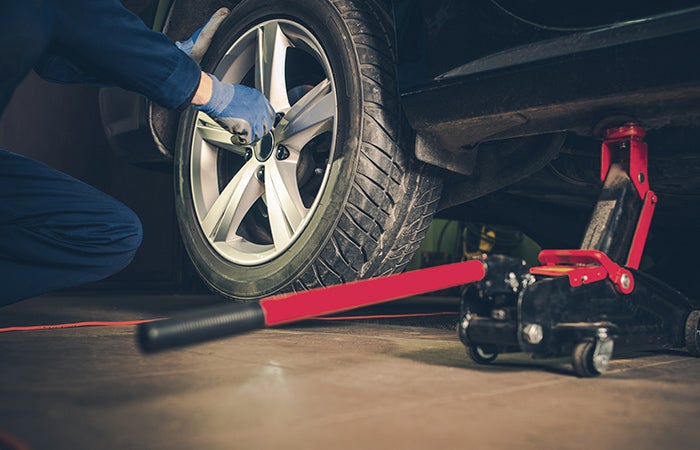 Klaben Chrysler Jeep Dodge Inc. Wheel off